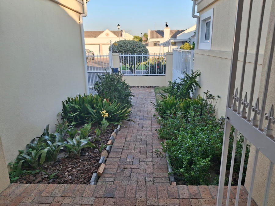 To Let 3 Bedroom Property for Rent in Sunningdale Western Cape